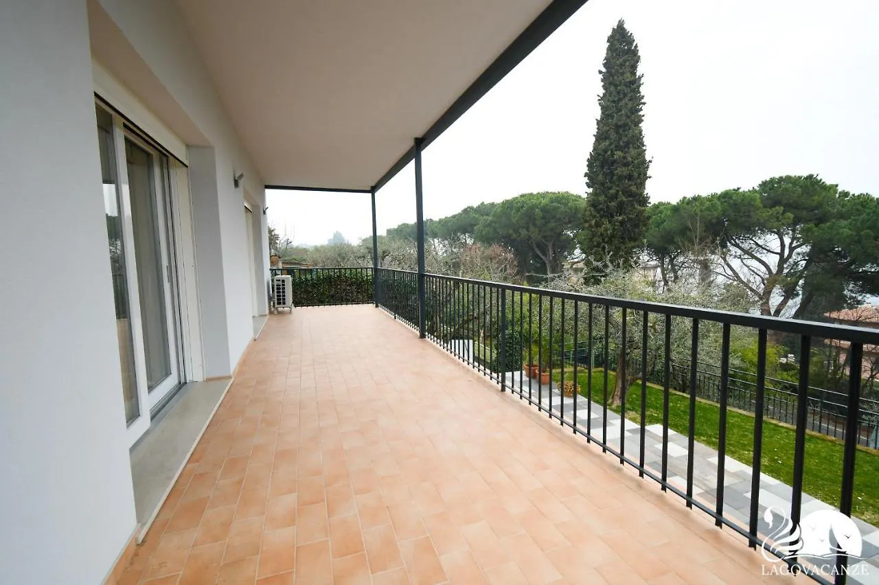 Apartment Appartamenti Sole Blu Padenghe sul Garda