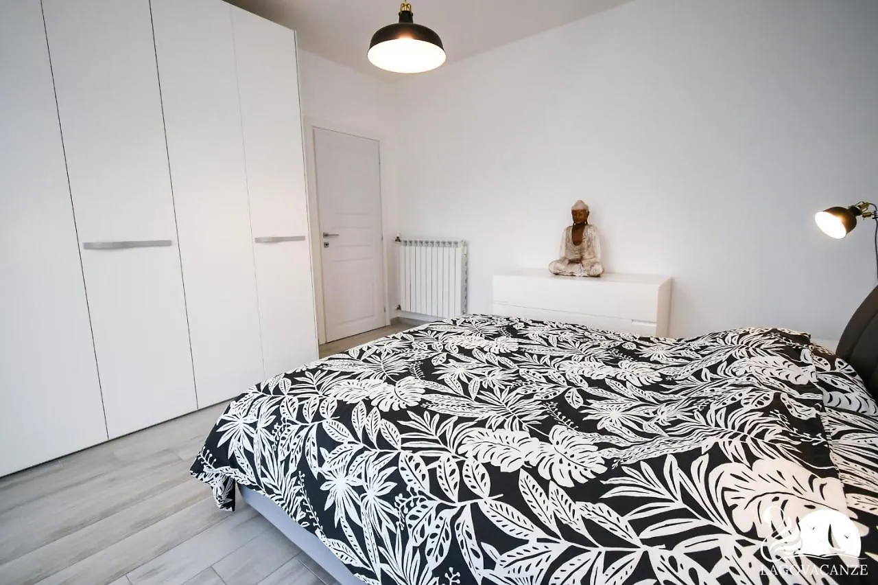 Apartment Appartamenti Sole Blu Padenghe sul Garda Italien