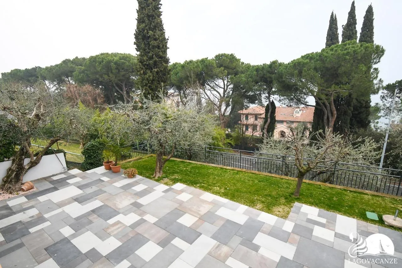 Apartment Appartamenti Sole Blu Padenghe sul Garda