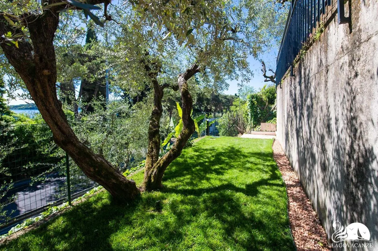 Apartment Appartamenti Sole Blu Padenghe sul Garda Italien